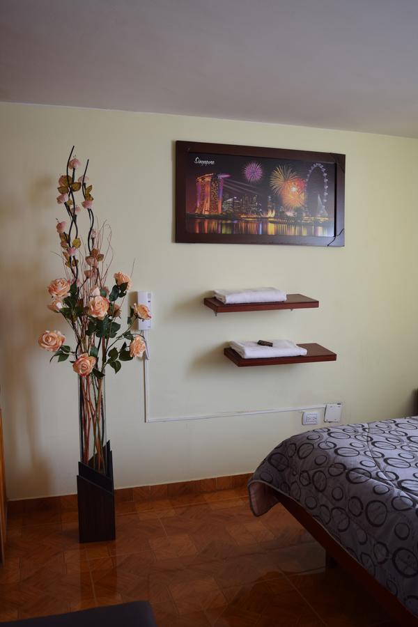 Hotel Reina Isabella อิปิอาเลส ภายนอก รูปภาพ